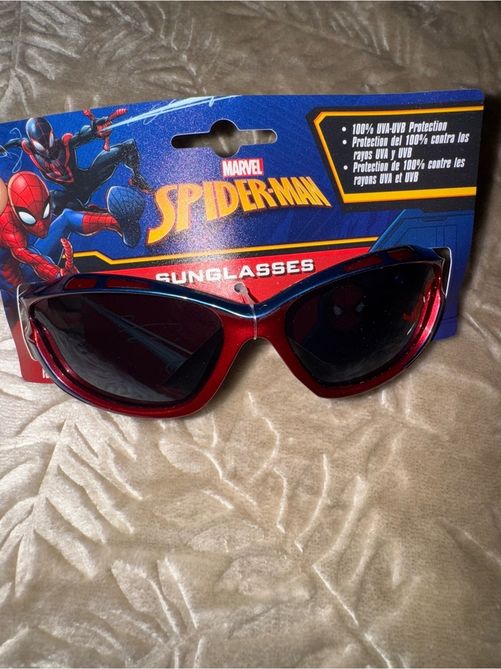 3 Kids Sunglasses - Blue and Red - Picture 4 of 4